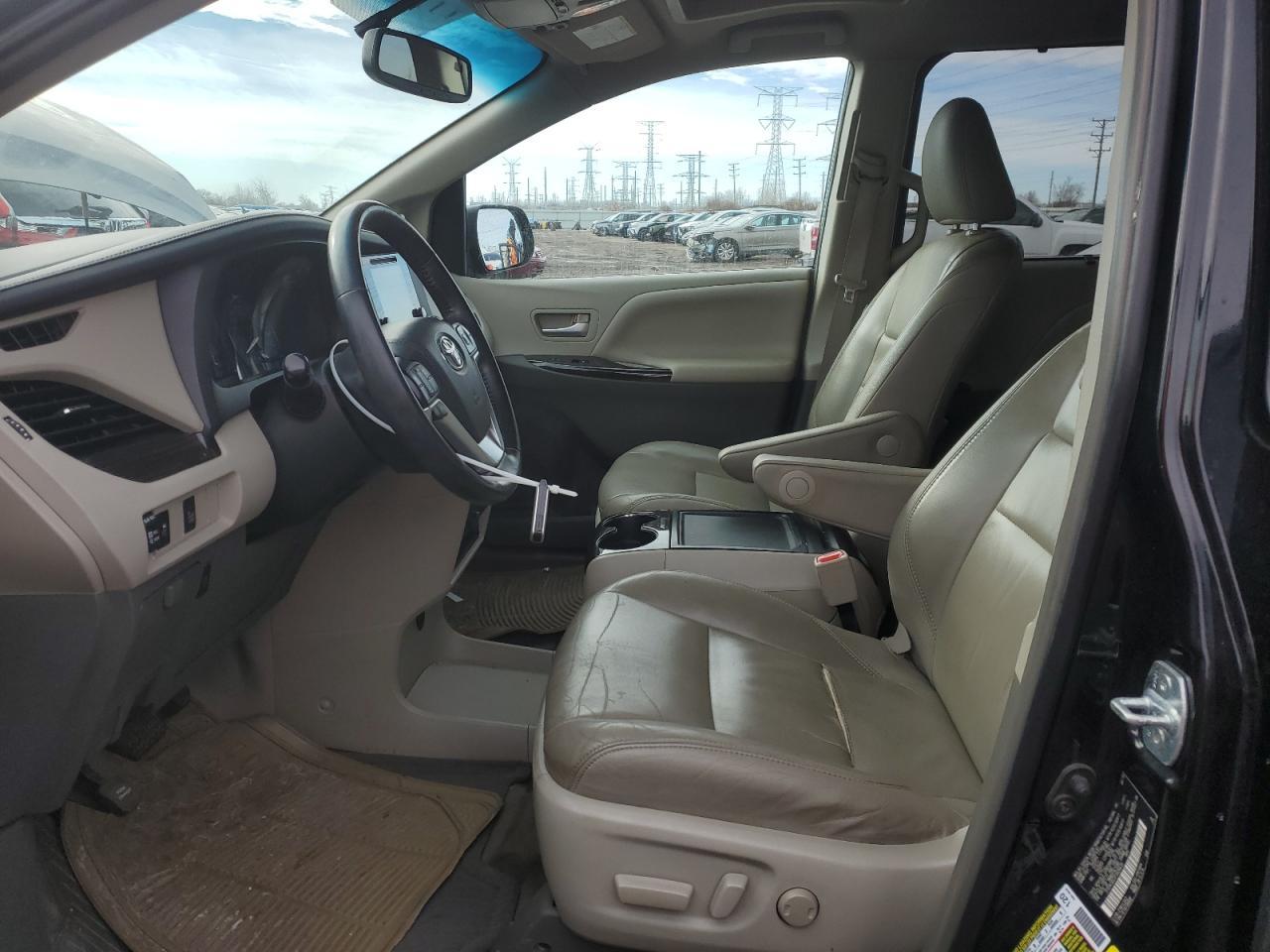 2015 TOYOTA SIENNA XLE - Фото 7