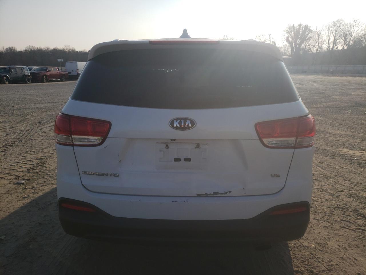 2016 KIA SORENTO LX - Image 6