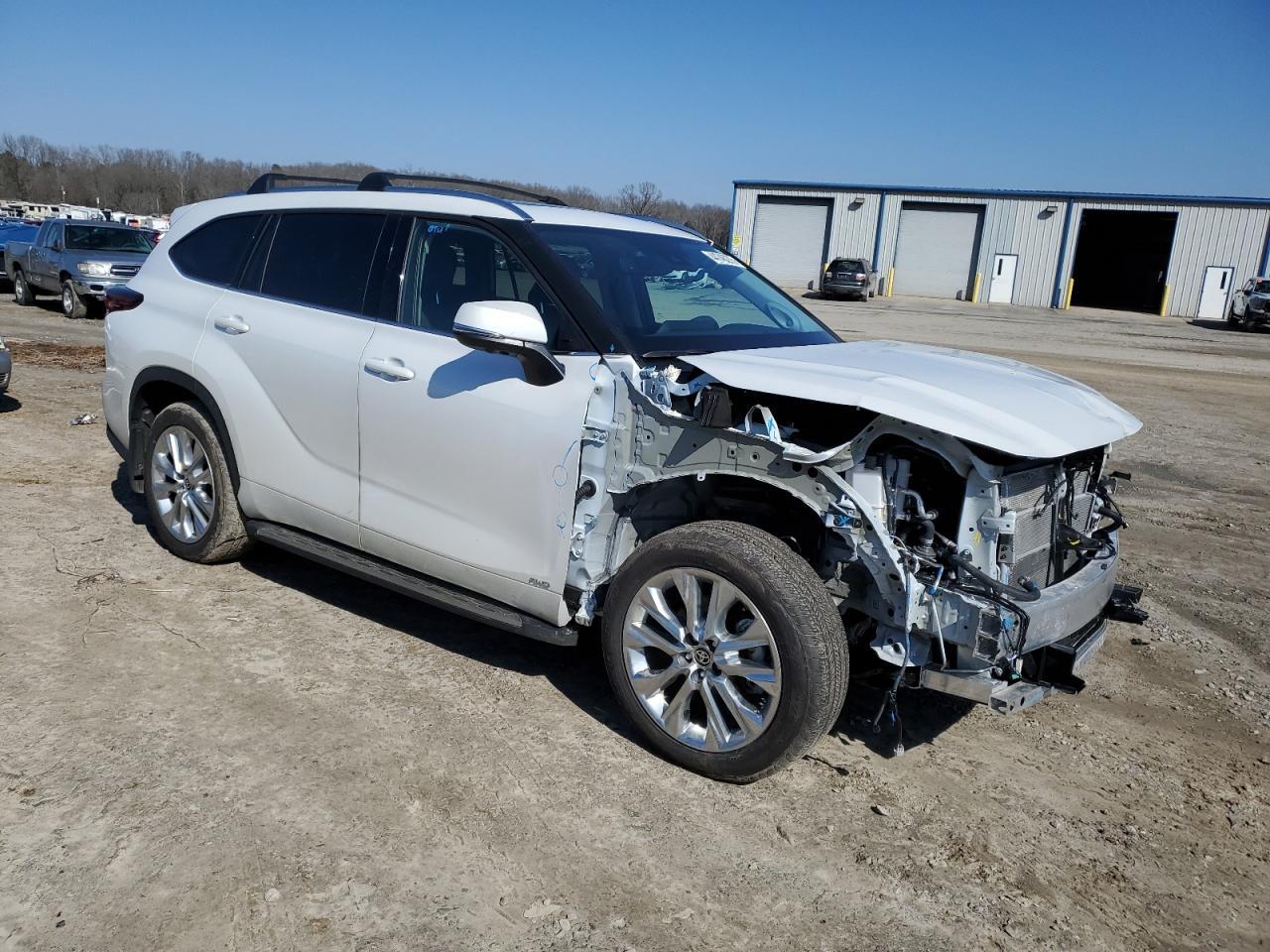 2024 TOYOTA HIGHLANDER - Image 4