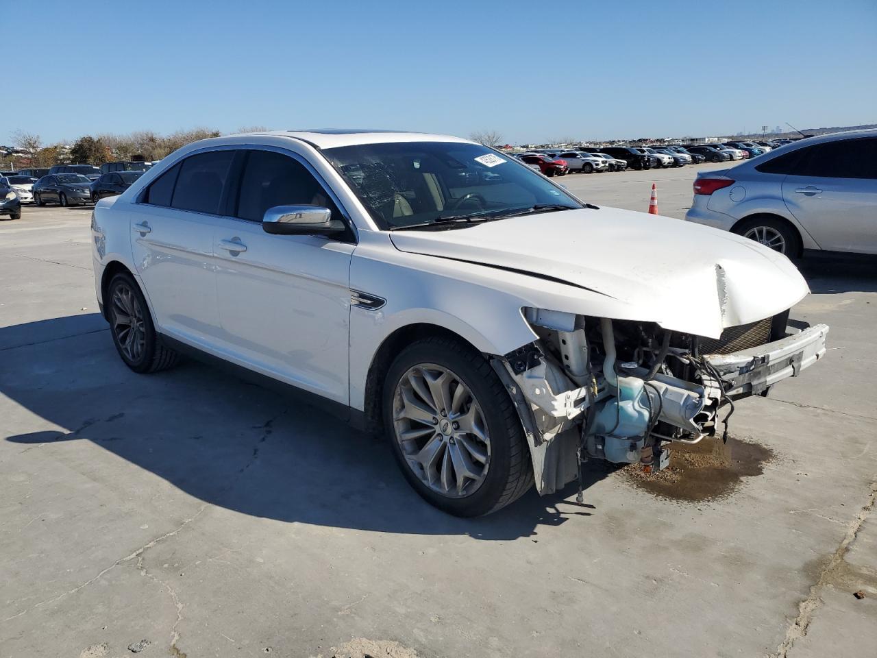 2018 FORD TAURUS LIM - Image 4