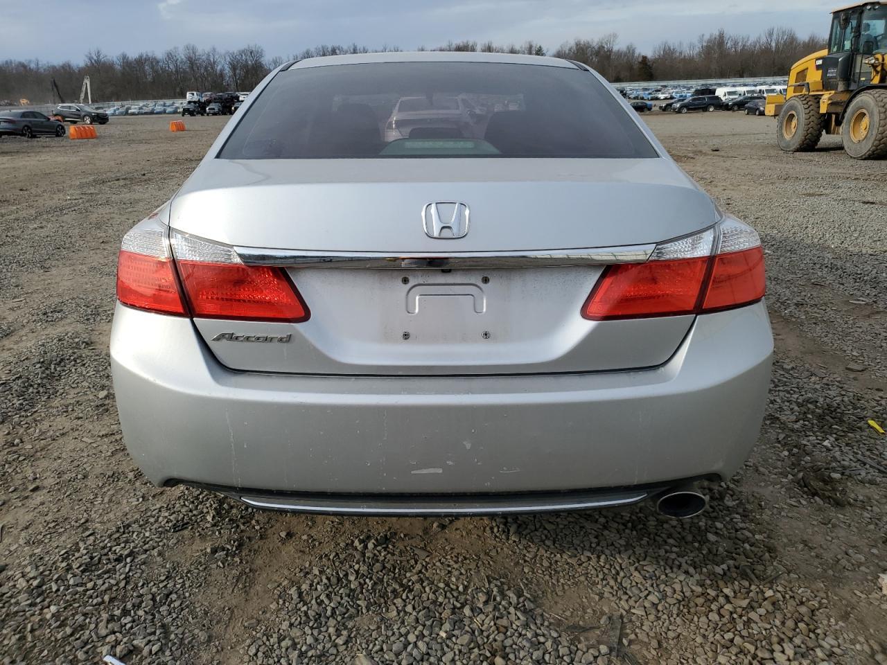 2014 HONDA ACCORD LX - Image 6