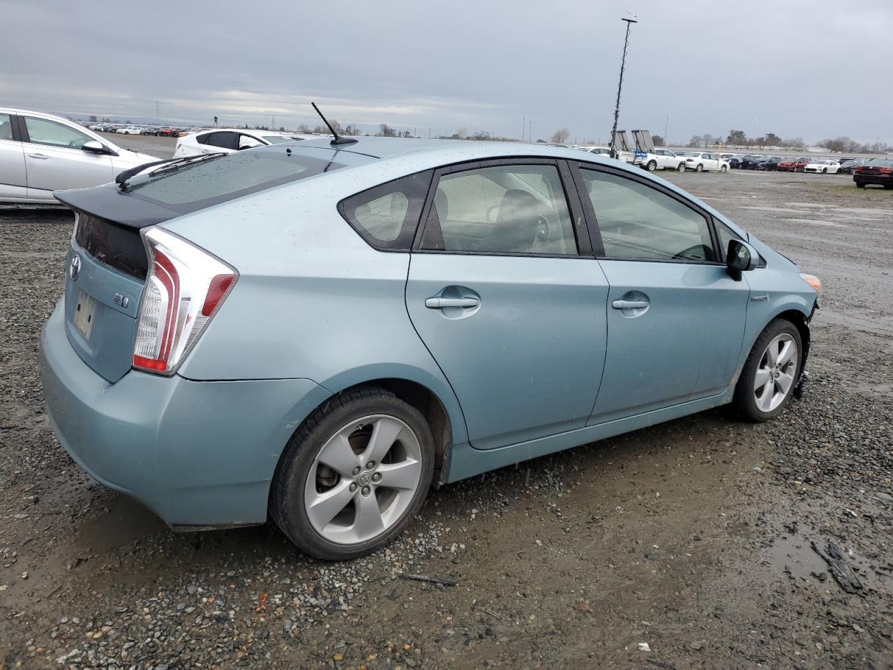 2013 TOYOTA PRIUS - Фото 3