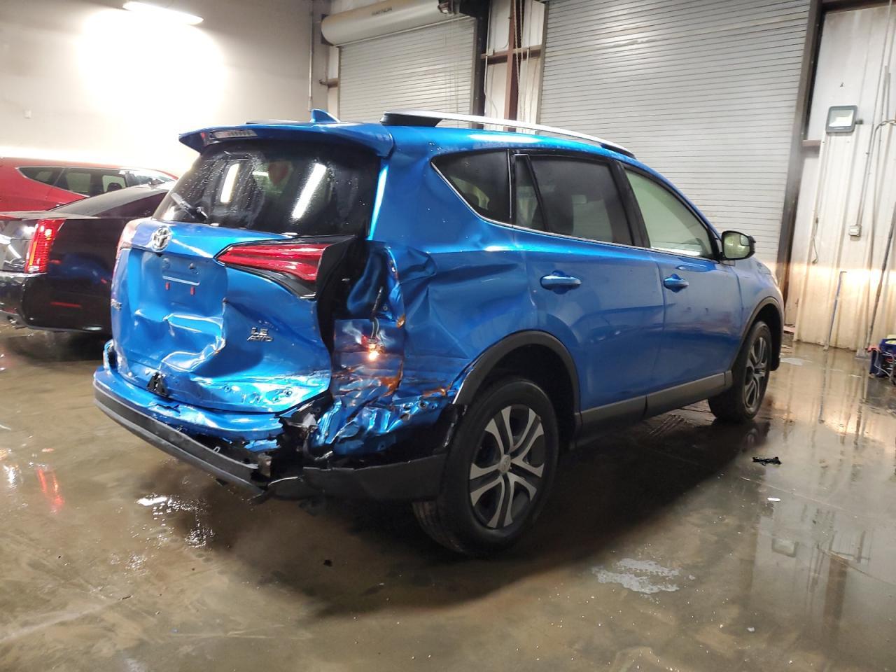 2018 TOYOTA RAV4 LE - Image 3