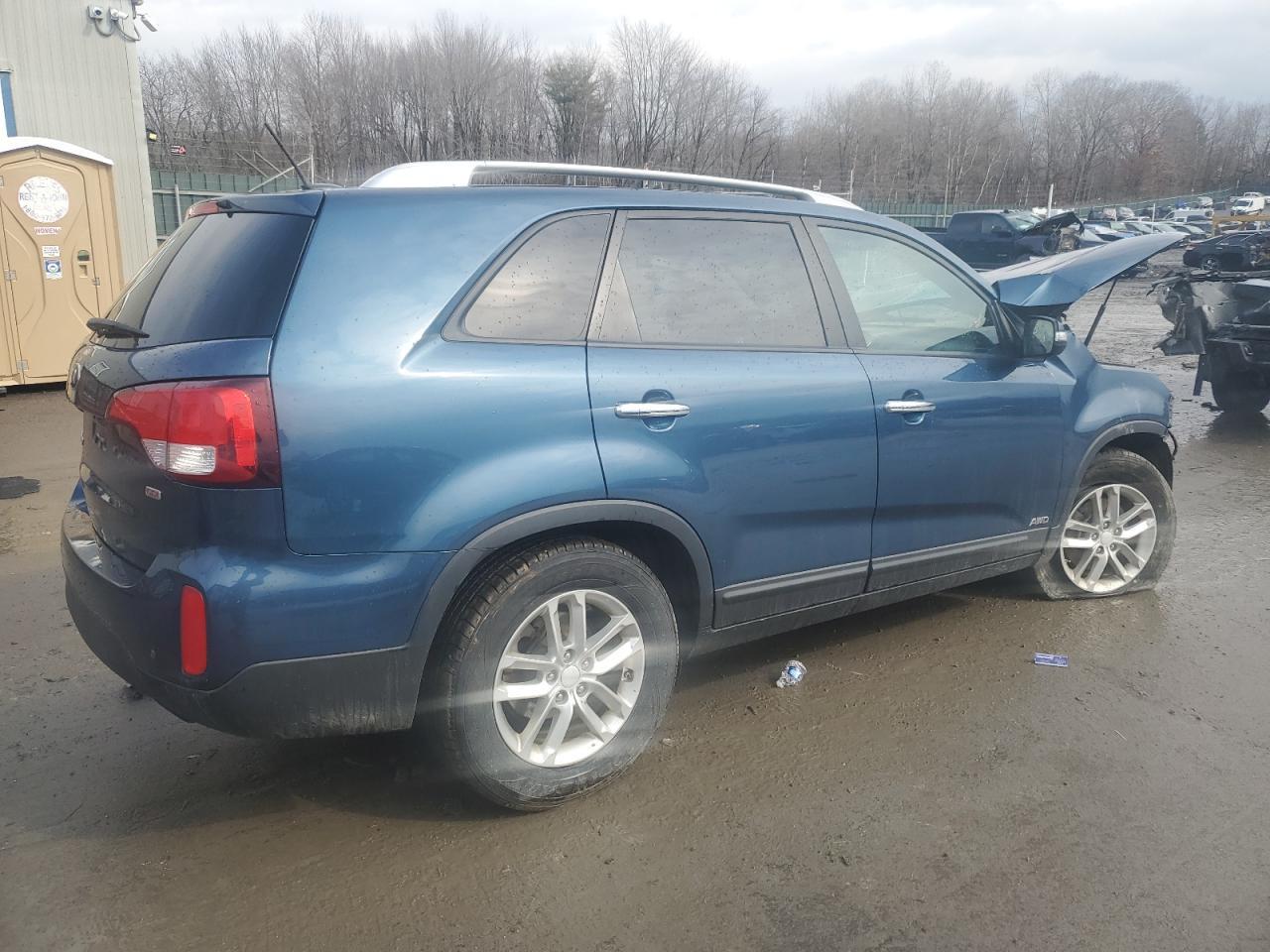 2014 KIA SORENTO LX - Image 3