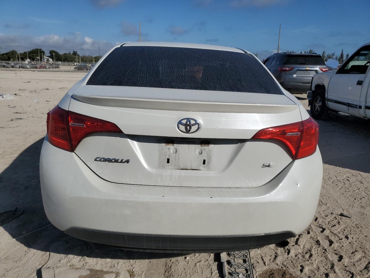 2018 TOYOTA COROLLA L - Image 6