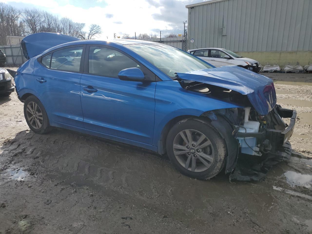 2018 HYUNDAI ELANTRA SE - Image 4