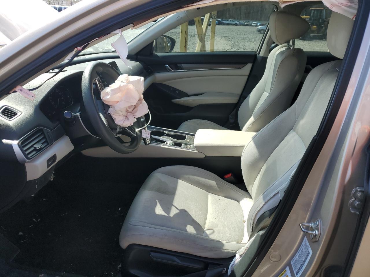 2018 HONDA ACCORD LX - Image 7