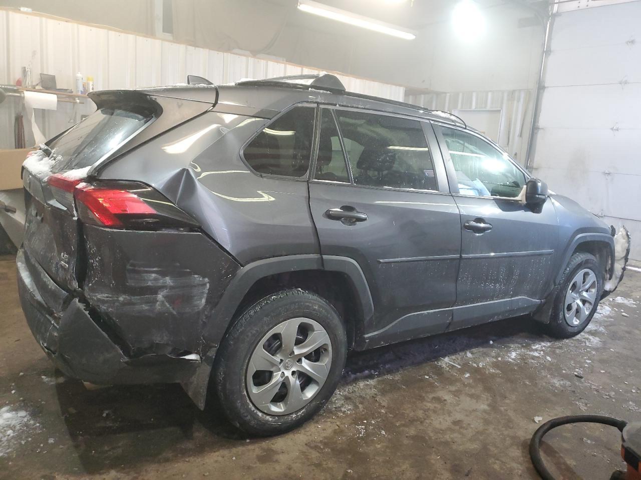 2021 TOYOTA RAV4 LE - Фото 3