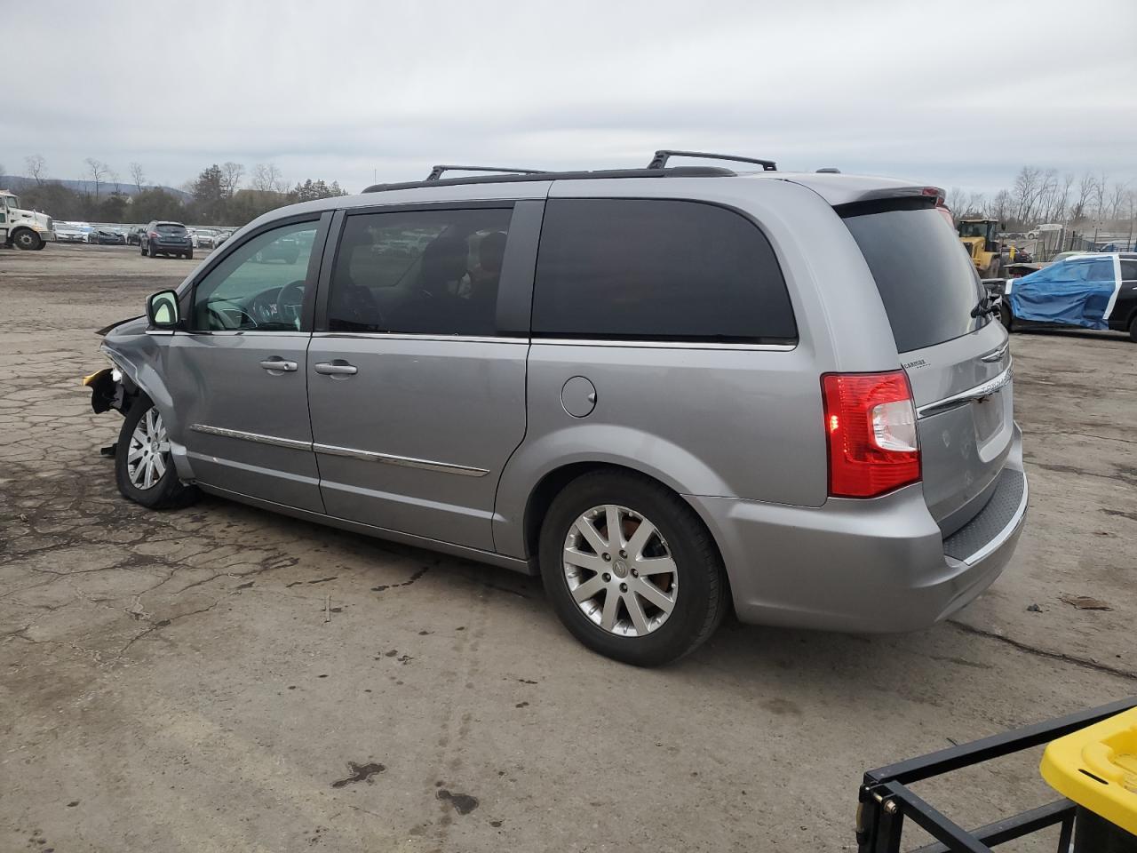 2014 CHRYSLER TOWN & COU - Фото 2