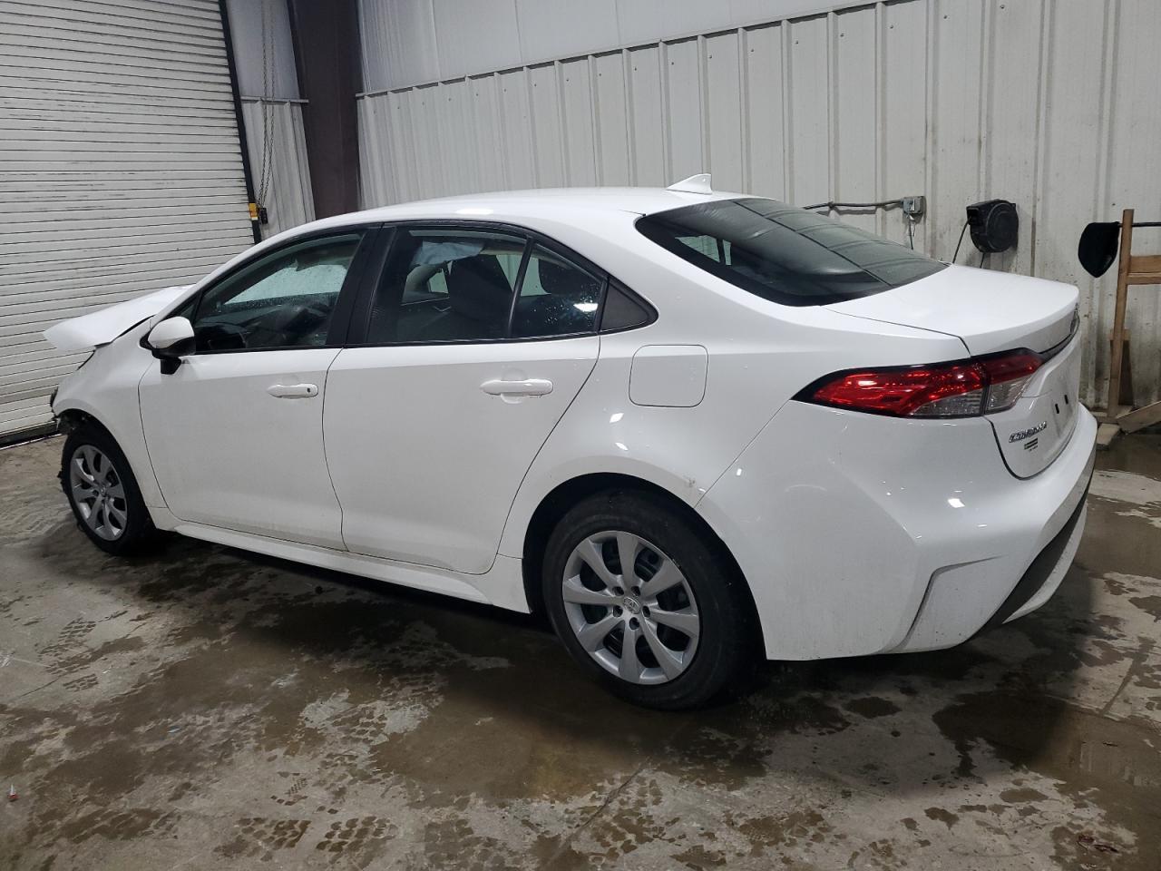 2022 TOYOTA COROLLA LE - Image 2