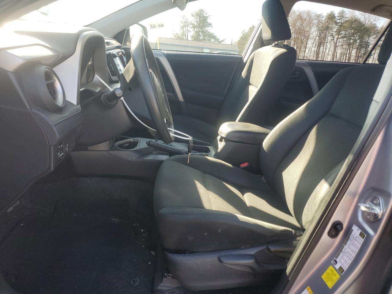 2016 TOYOTA RAV4 LE - Фото 7