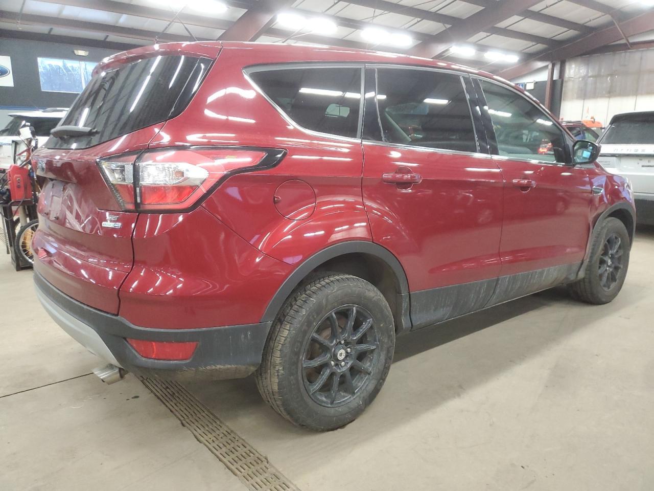 2017 FORD ESCAPE SE - Фото 3