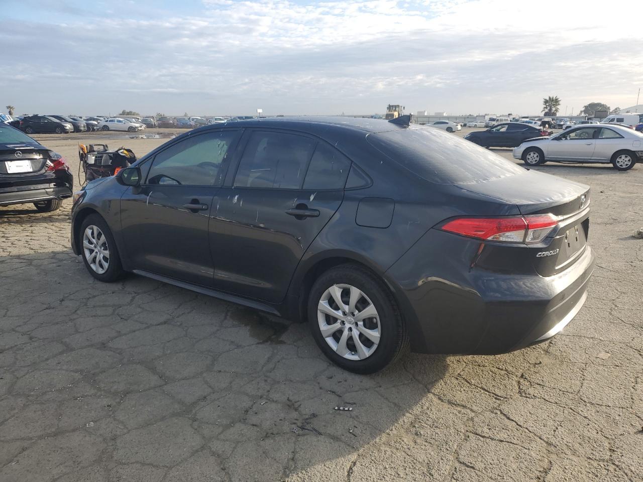2021 TOYOTA COROLLA LE - Фото 2