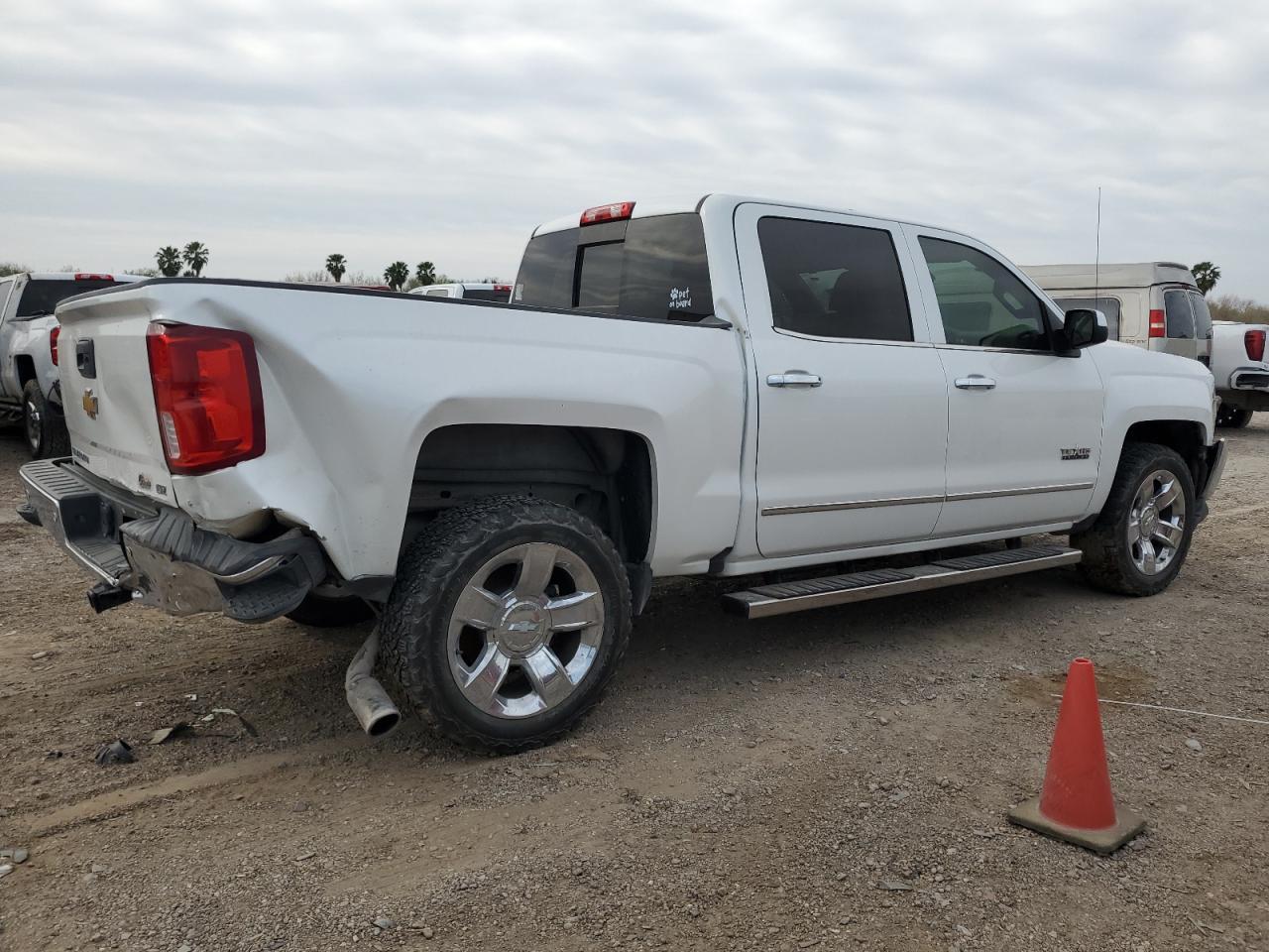 2016 CHEVROLET SILVERADO - Фото 3
