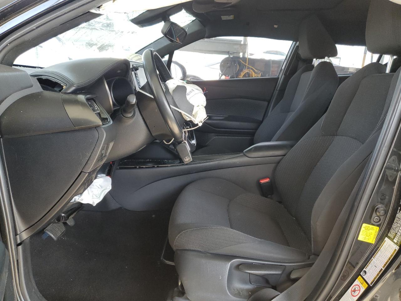 2018 TOYOTA C-HR XLE - Фото 7