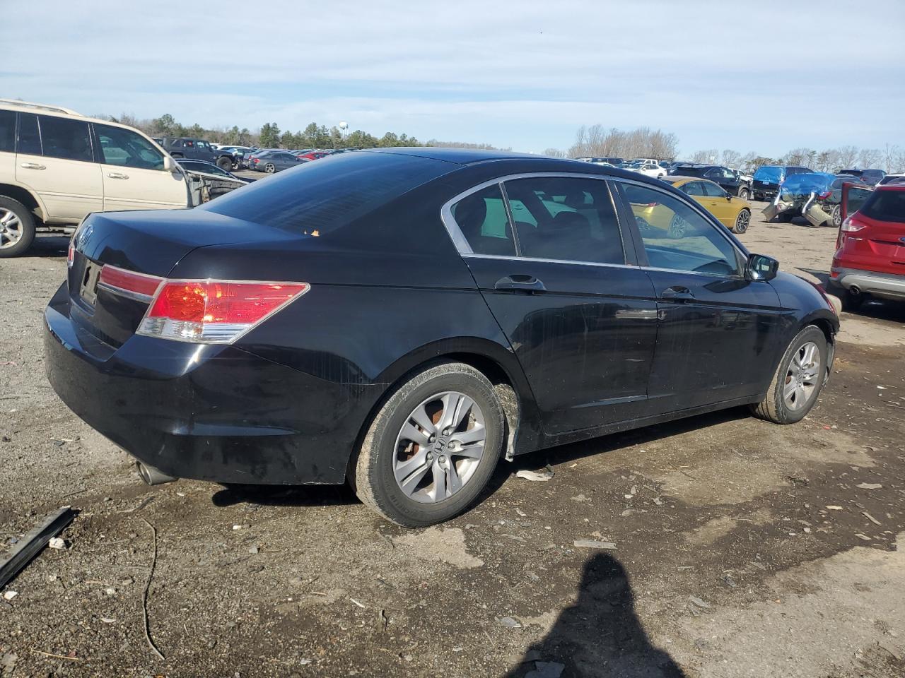 2011 HONDA ACCORD LXP - Image 3