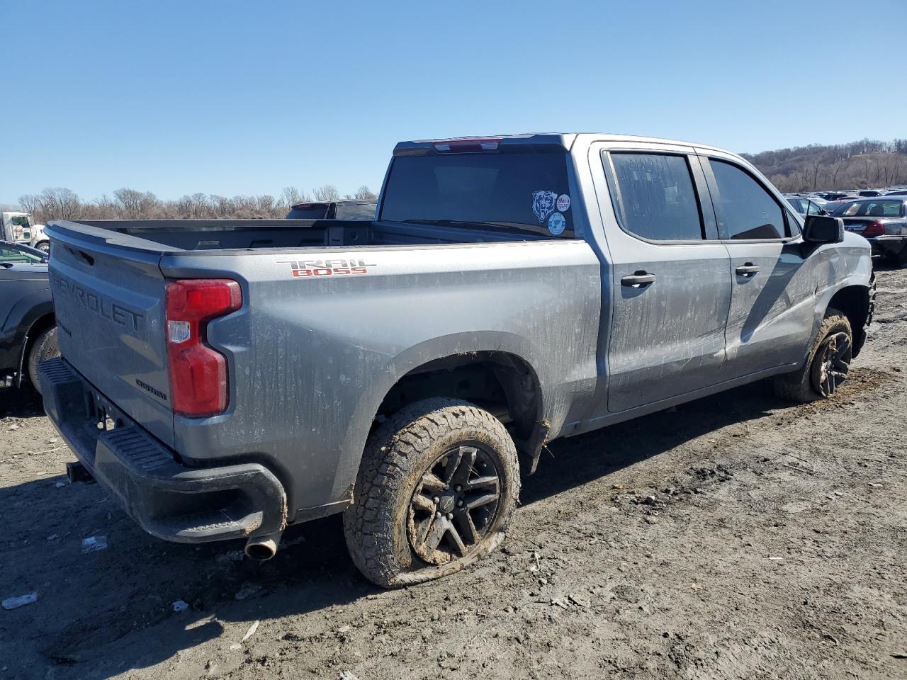 2021 CHEVROLET SILVERADO - Фото 3