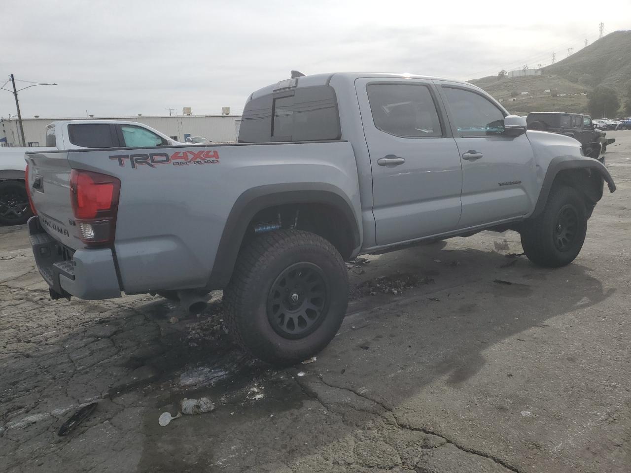 2019 TOYOTA TACOMA DOU - Фото 3