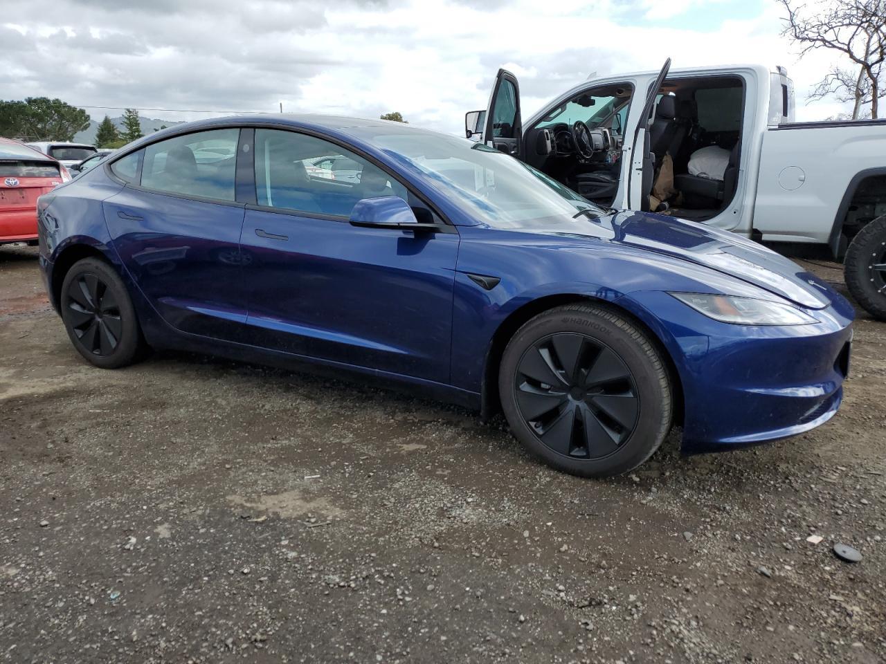 2024 TESLA MODEL 3 - Фото 4