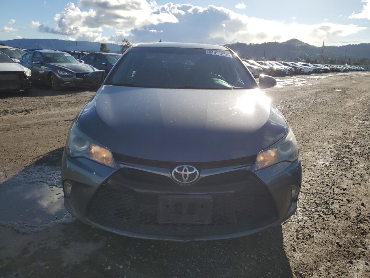 2016 TOYOTA CAMRY LE - Фото 5