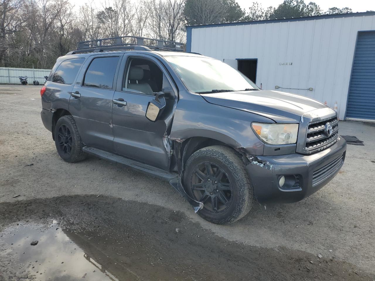 2013 TOYOTA SEQUOIA SR - Image 4