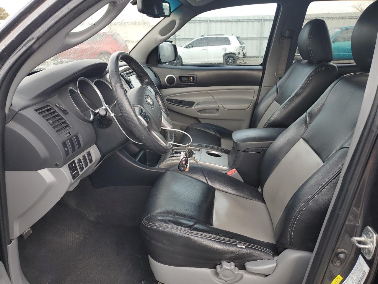 2013 TOYOTA TACOMA DOU - Image 7