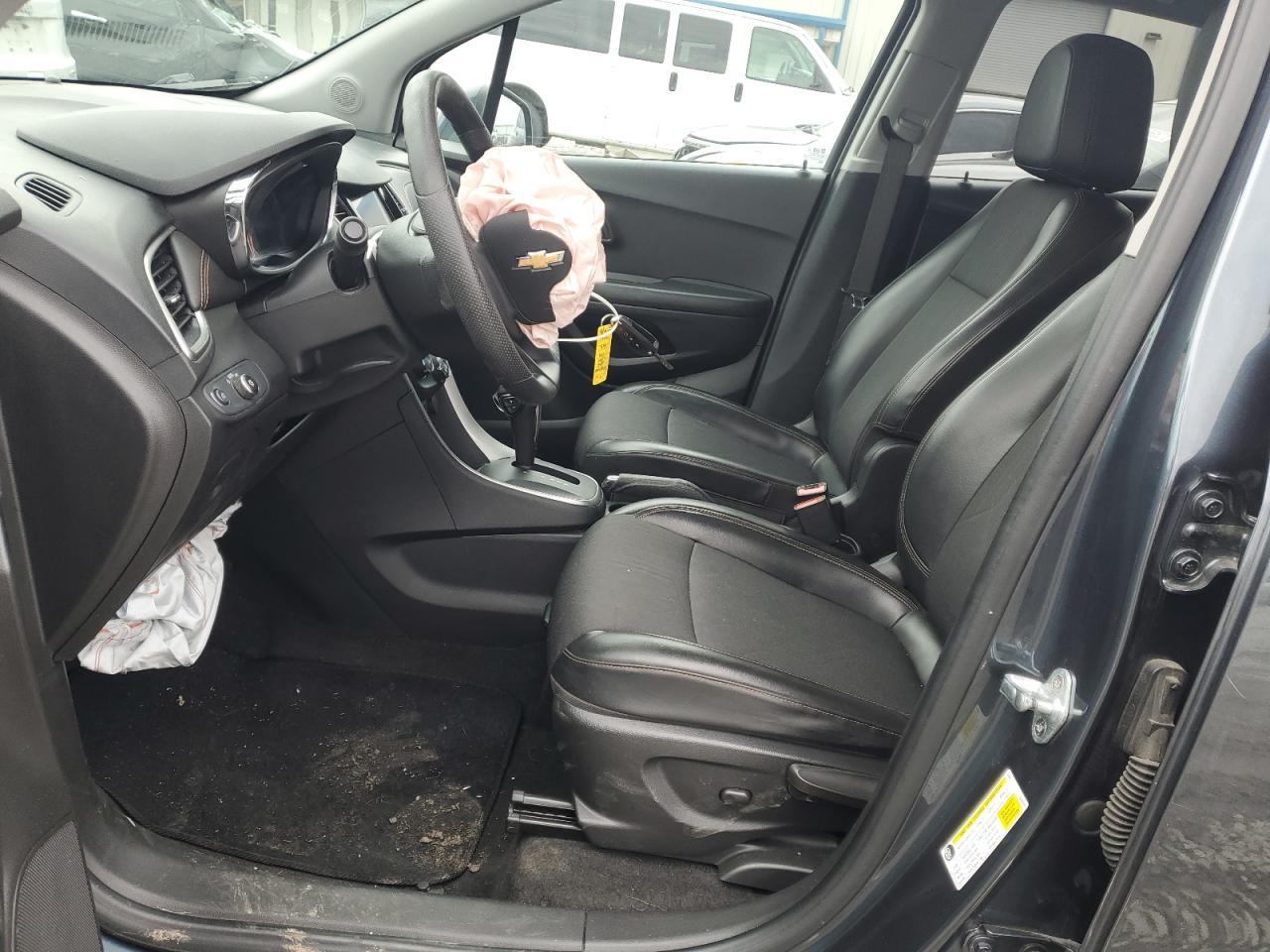 2021 CHEVROLET TRAX 1LT - Image 7