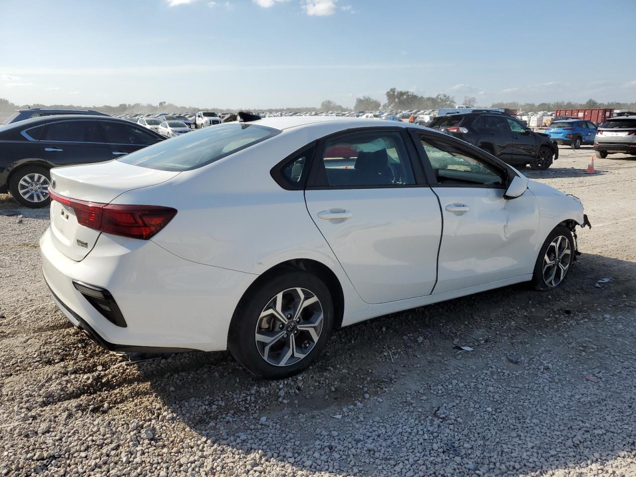 2021 KIA FORTE FE - Image 3