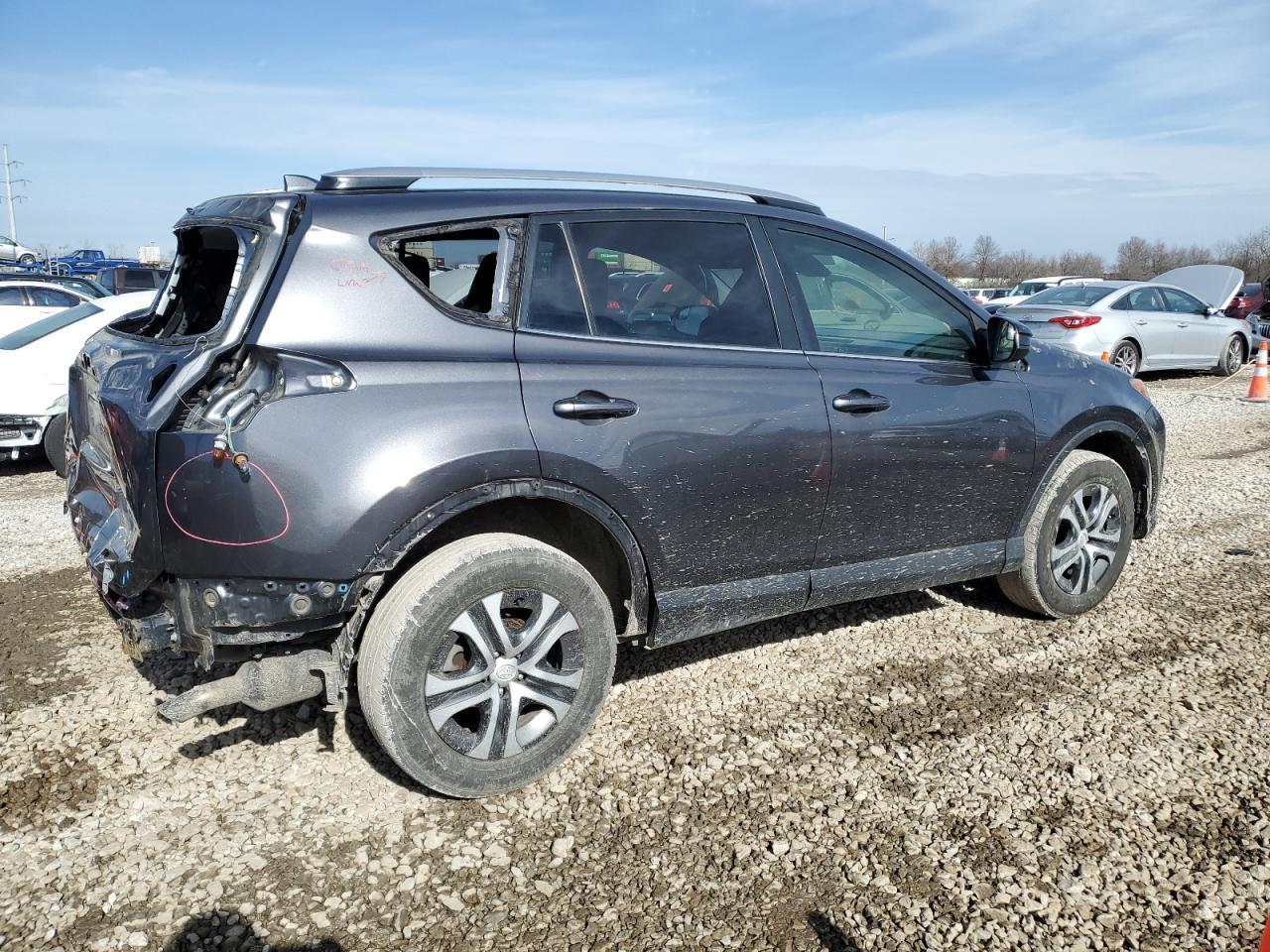 2017 TOYOTA RAV4 LE - Фото 3