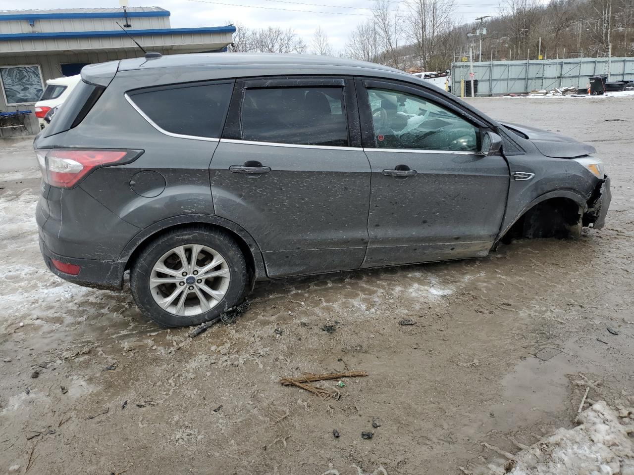 2017 FORD ESCAPE SE - Фото 3