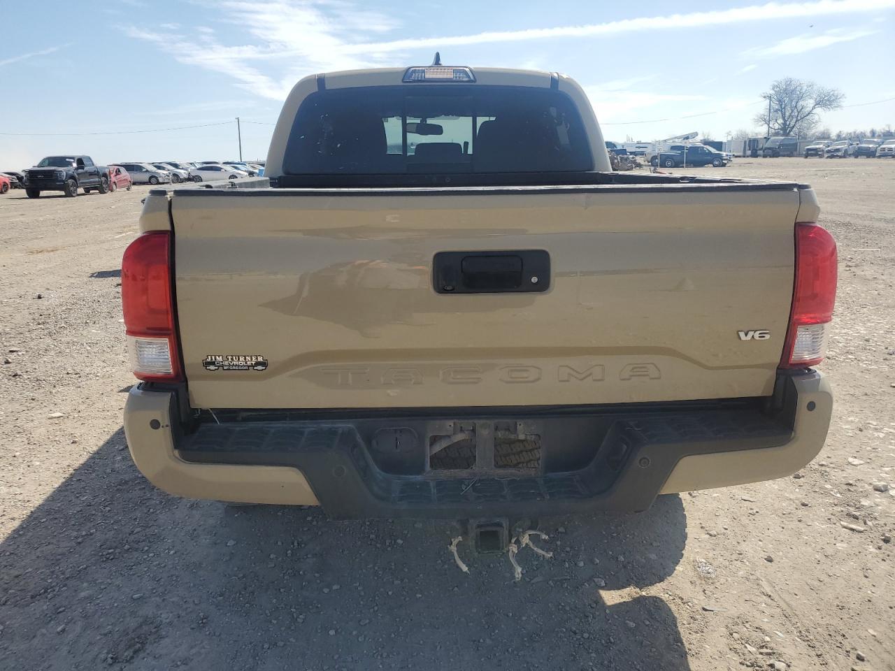 2017 TOYOTA TACOMA DOU - Фото 6