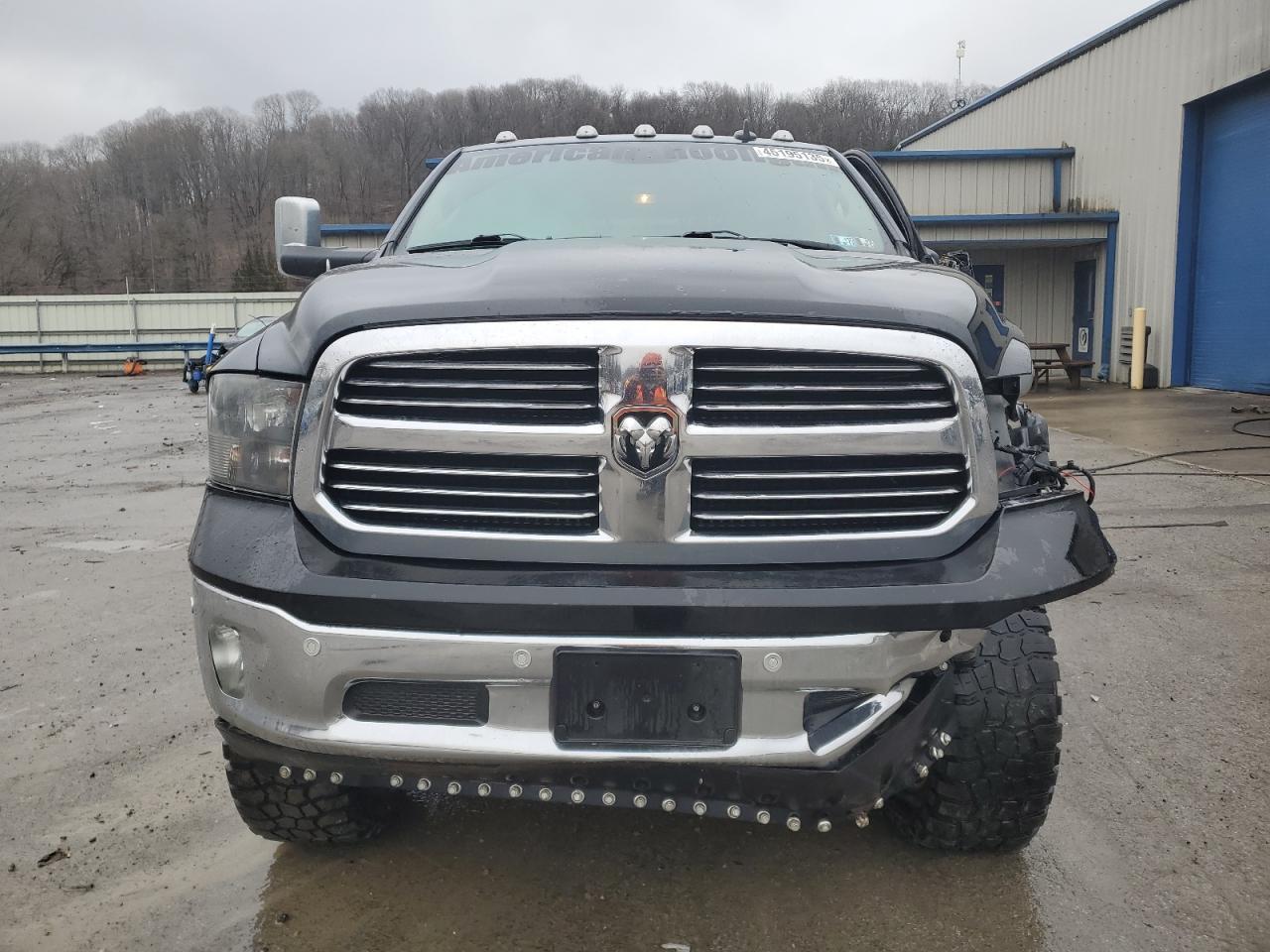 2017 RAM 1500 SLT - Image 5