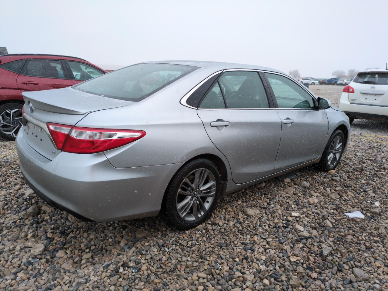 2017 TOYOTA CAMRY LE - Фото 3