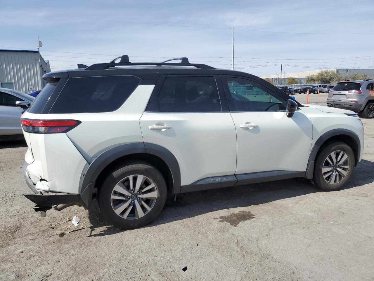 2023 NISSAN PATHFINDER - Фото 3