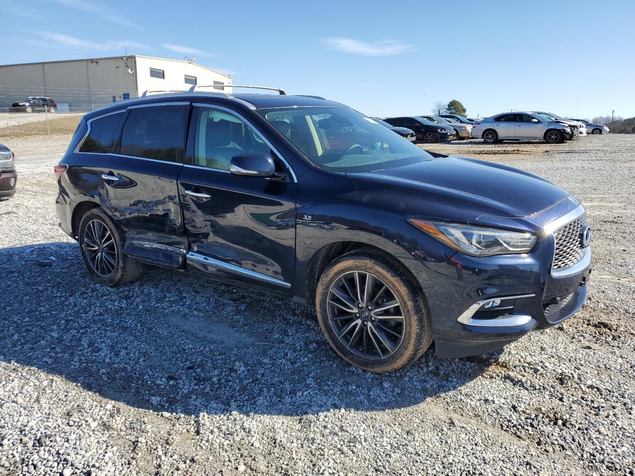 2019 INFINITI QX60 LUXE - Image 4