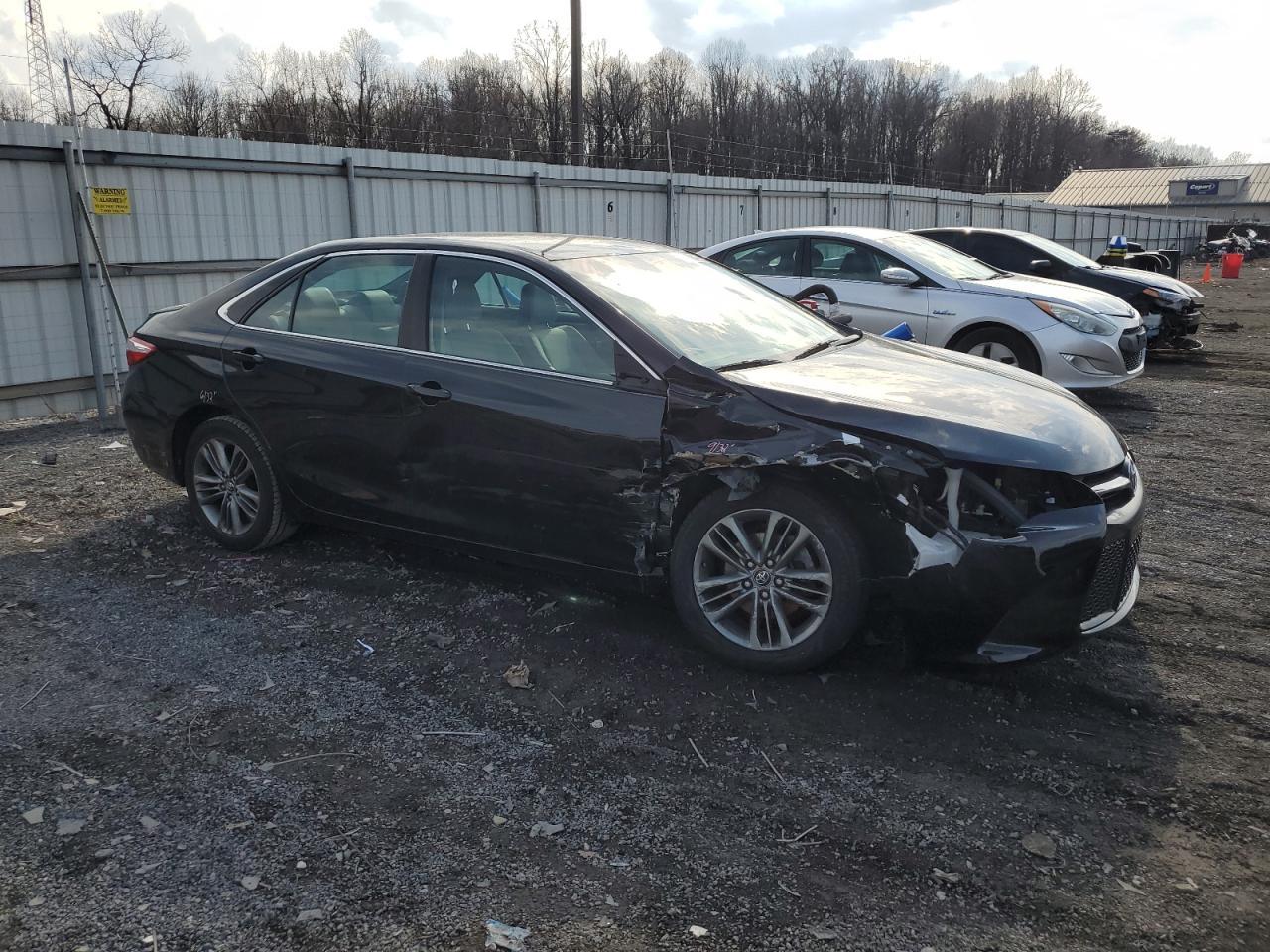 2017 TOYOTA CAMRY LE - Фото 4