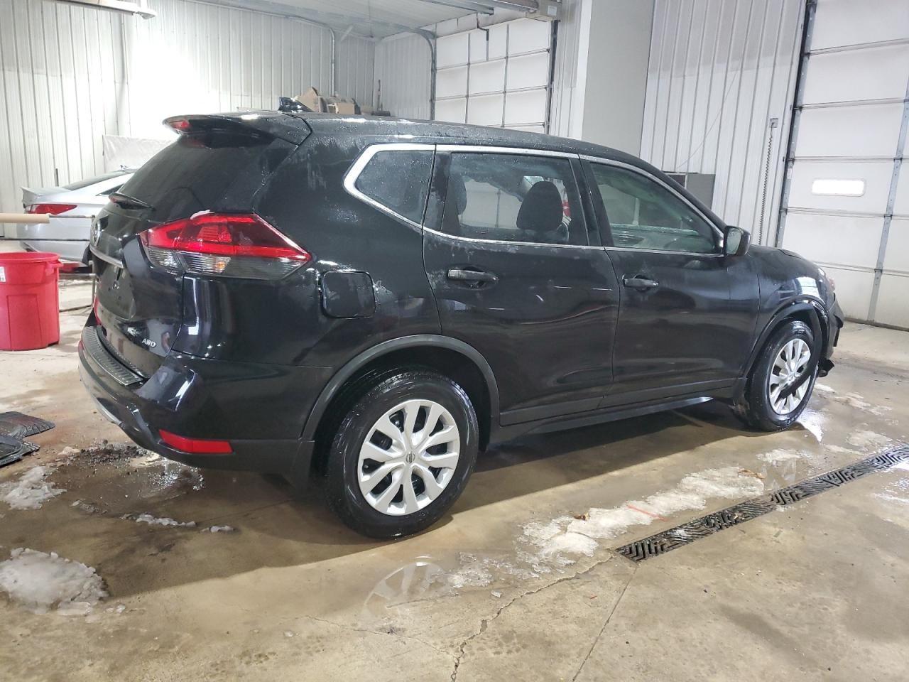 2018 NISSAN ROGUE S - Фото 3