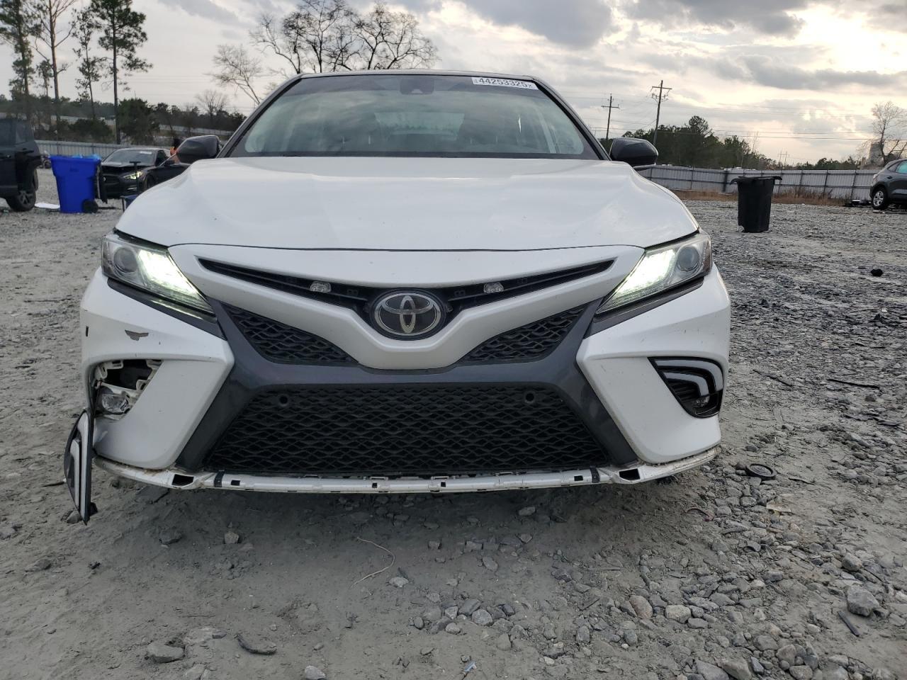 2019 TOYOTA CAMRY XSE - Image 5