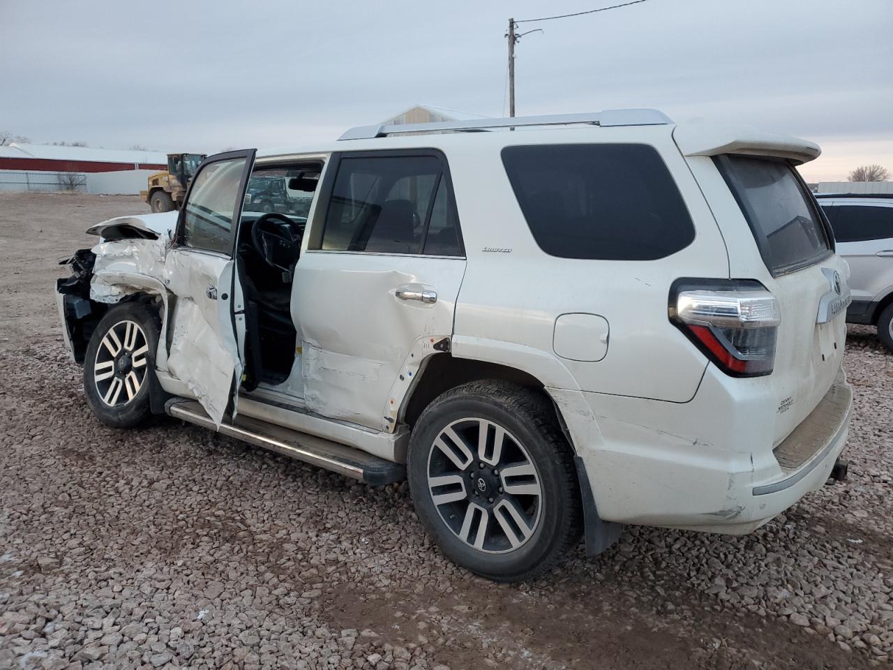 2018 TOYOTA 4RUNNER SR - Фото 2