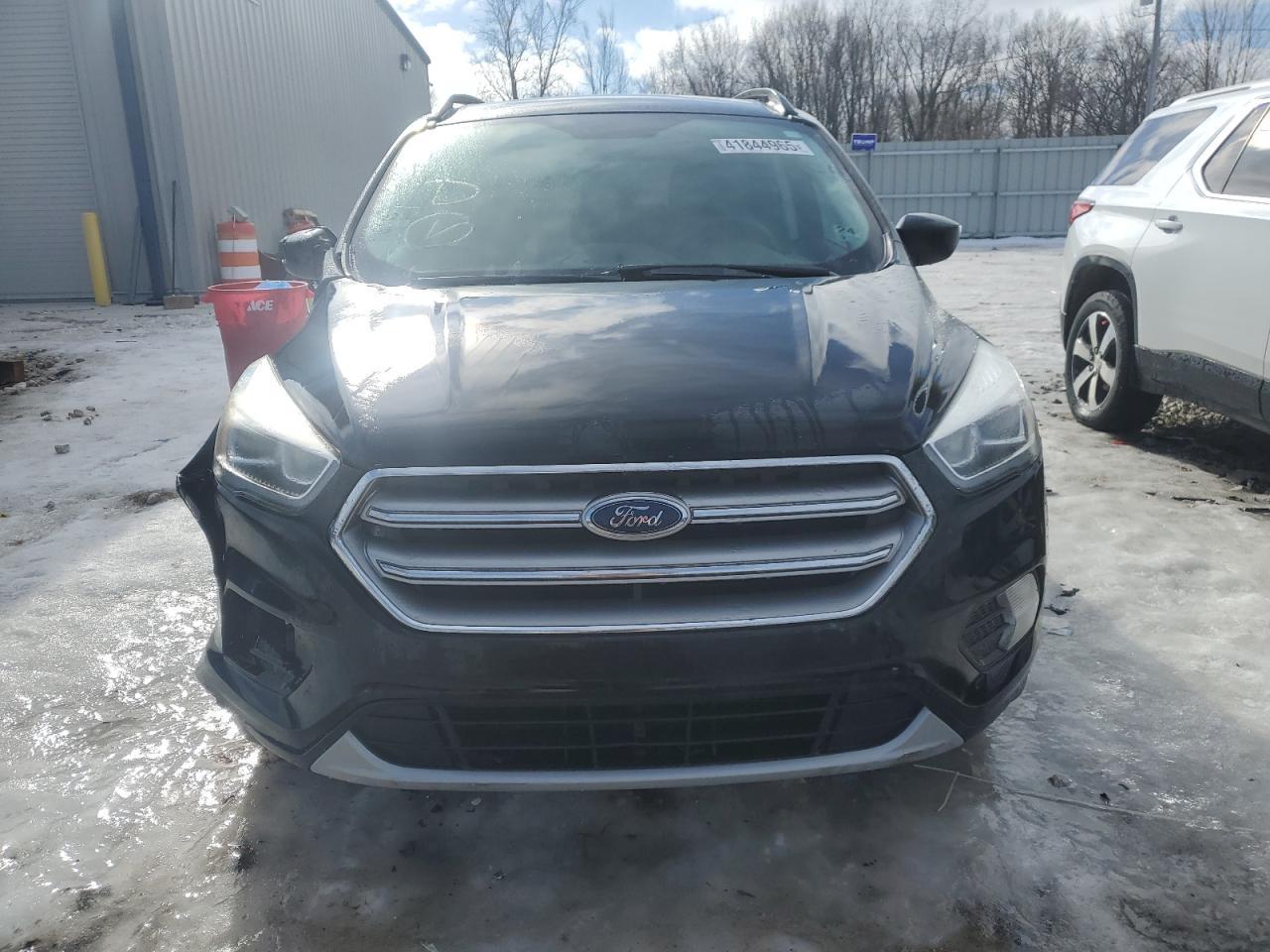 2017 FORD ESCAPE SE - Image 5