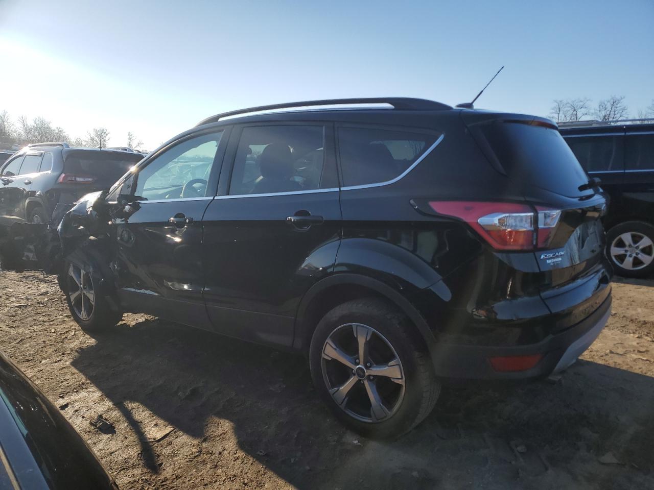 2017 FORD ESCAPE SE - Image 2