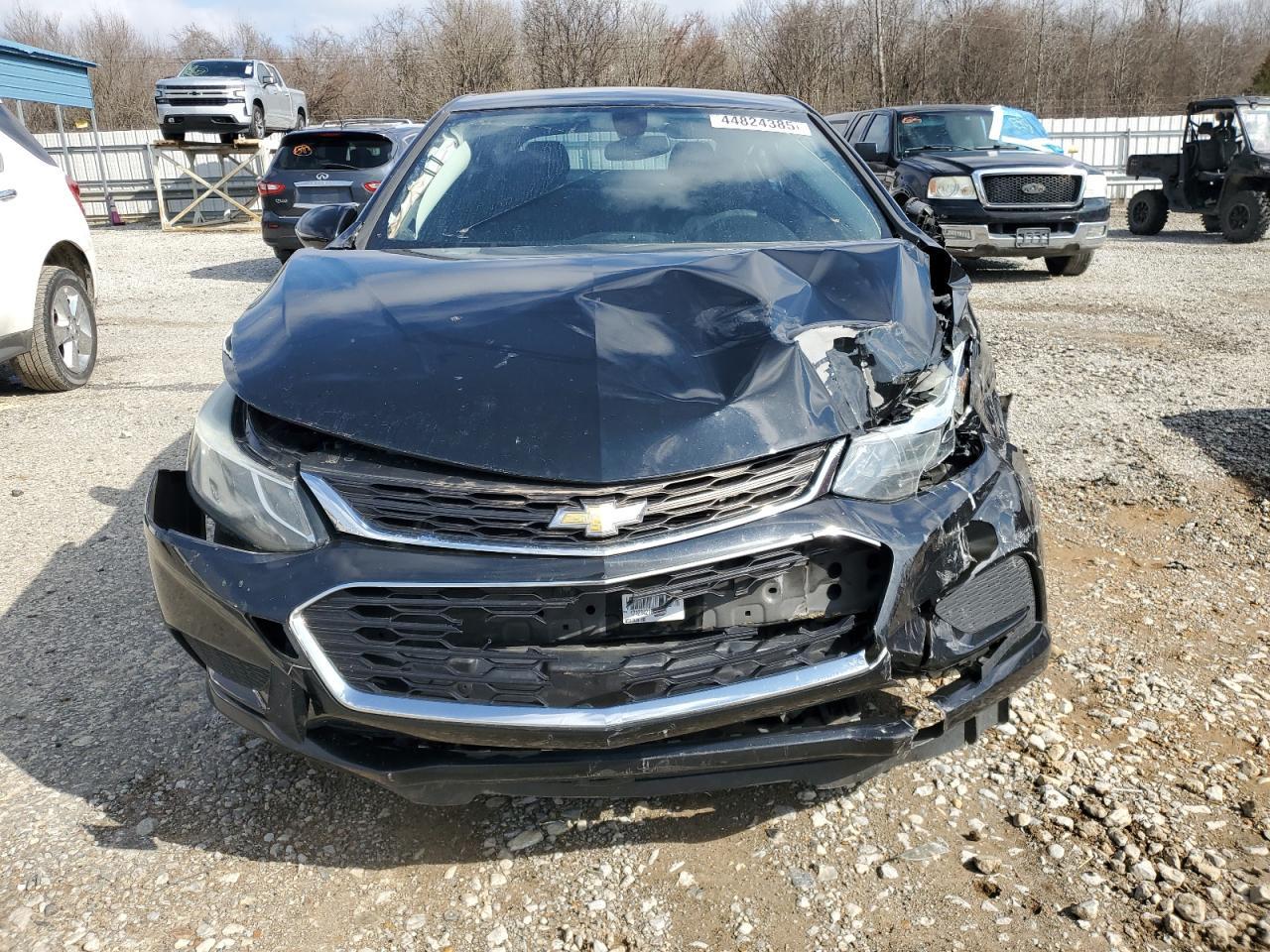 2017 CHEVROLET CRUZE LT - Image 5