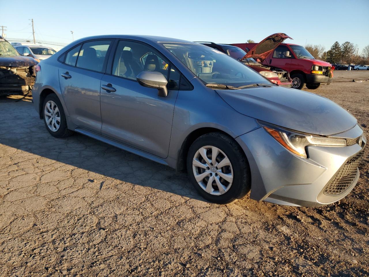 2021 TOYOTA COROLLA LE - Фото 4
