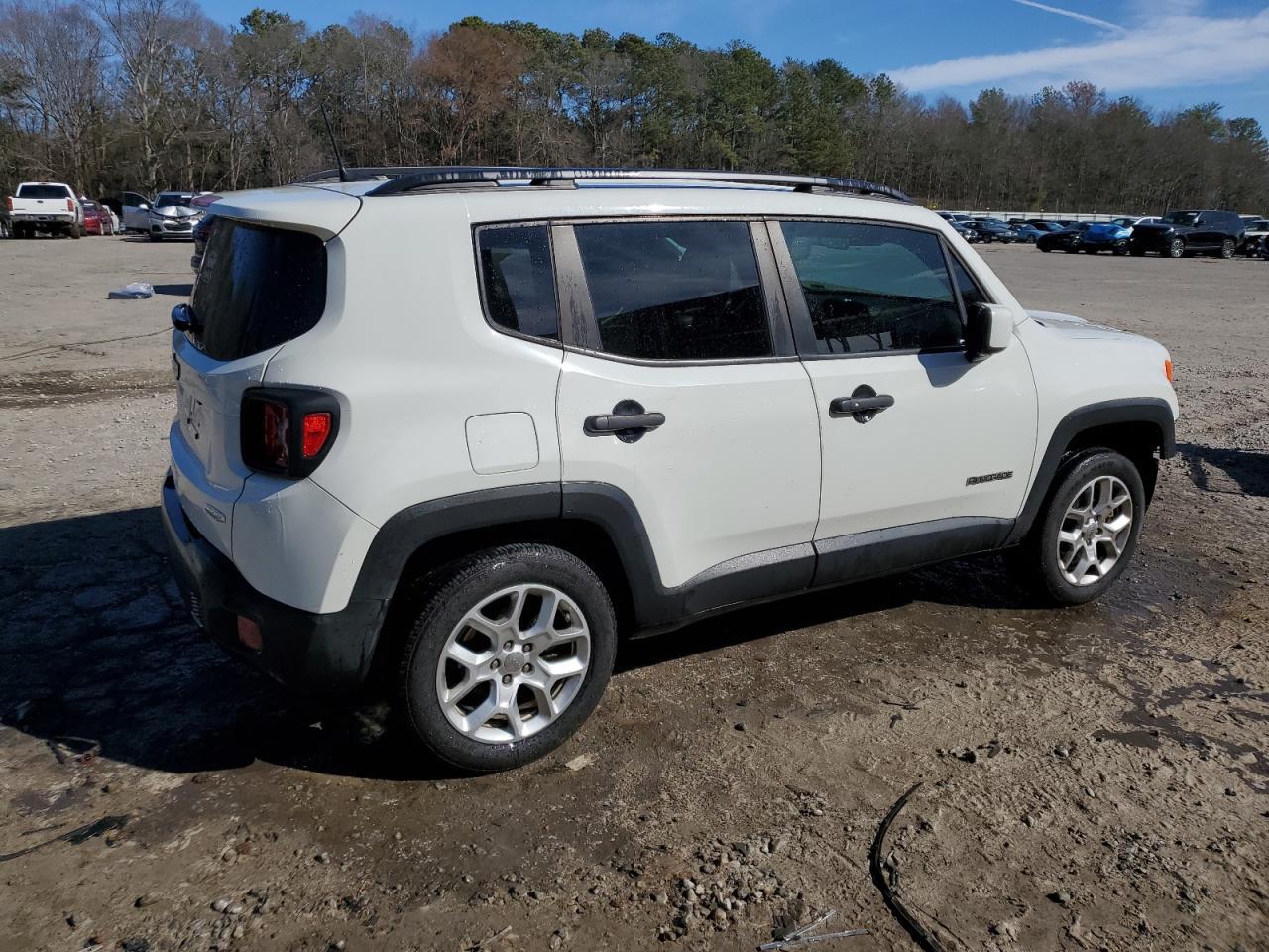 2018 JEEP RENEGADE L - Image 3