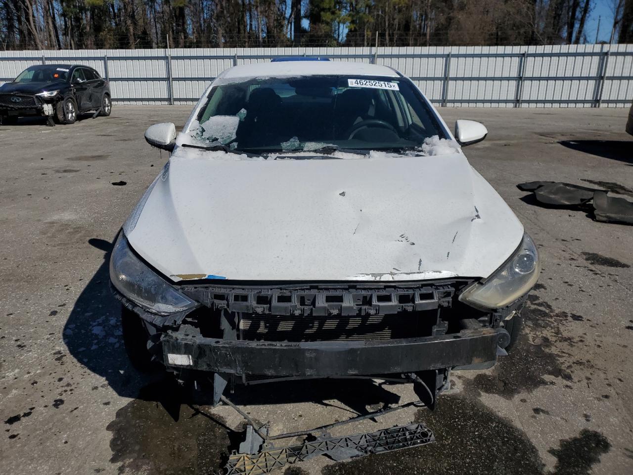 2018 HYUNDAI ELANTRA SE - Image 5