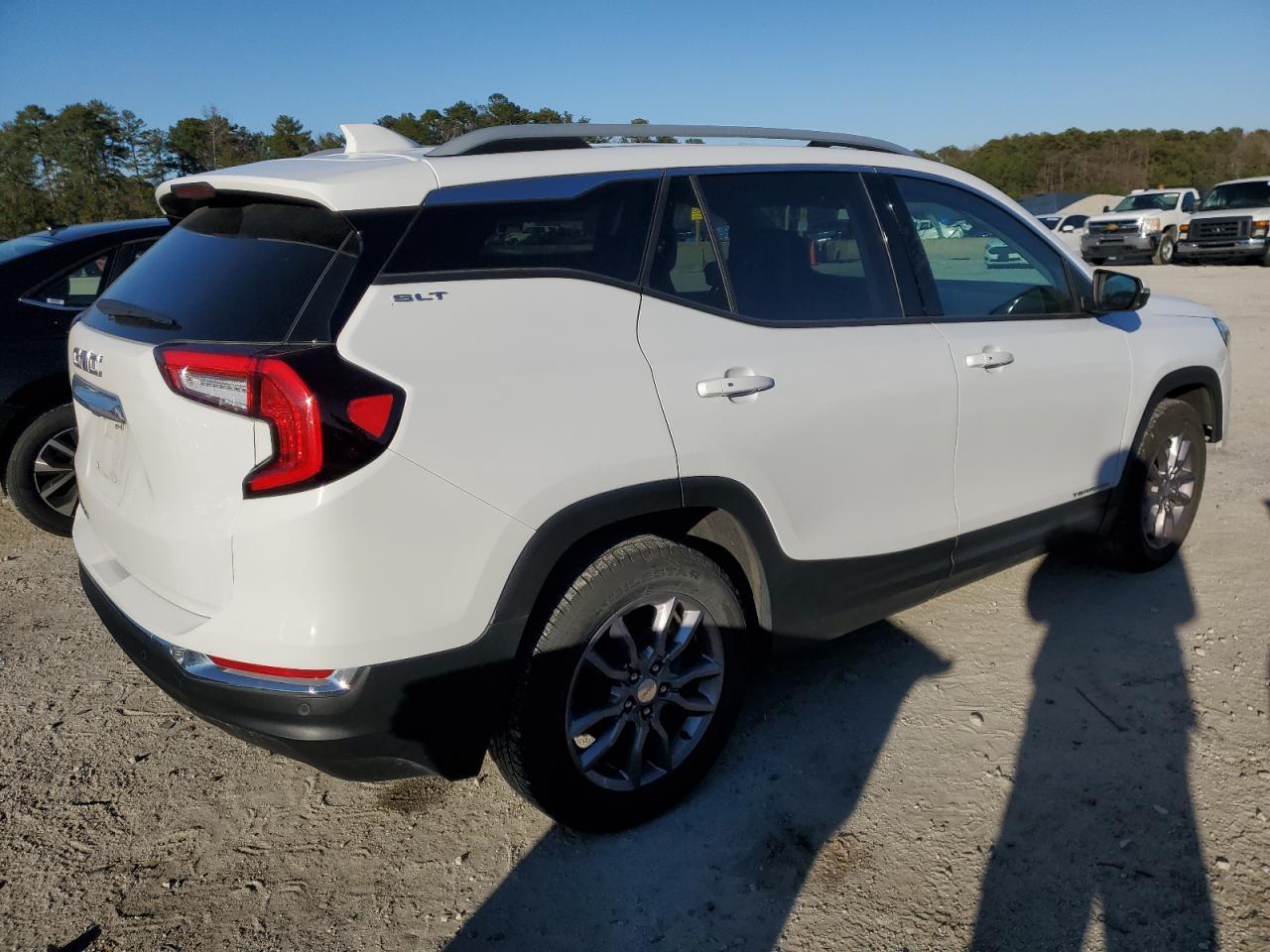 2023 GMC TERRAIN SL - Фото 3