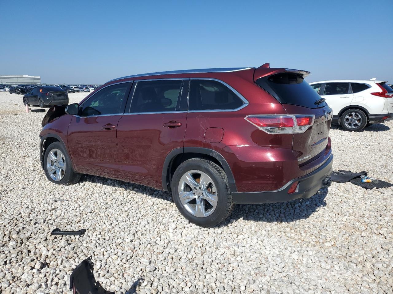 2015 TOYOTA HIGHLANDER - Image 2