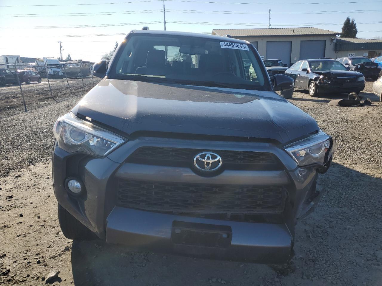 2019 TOYOTA 4RUNNER SR - Фото 5