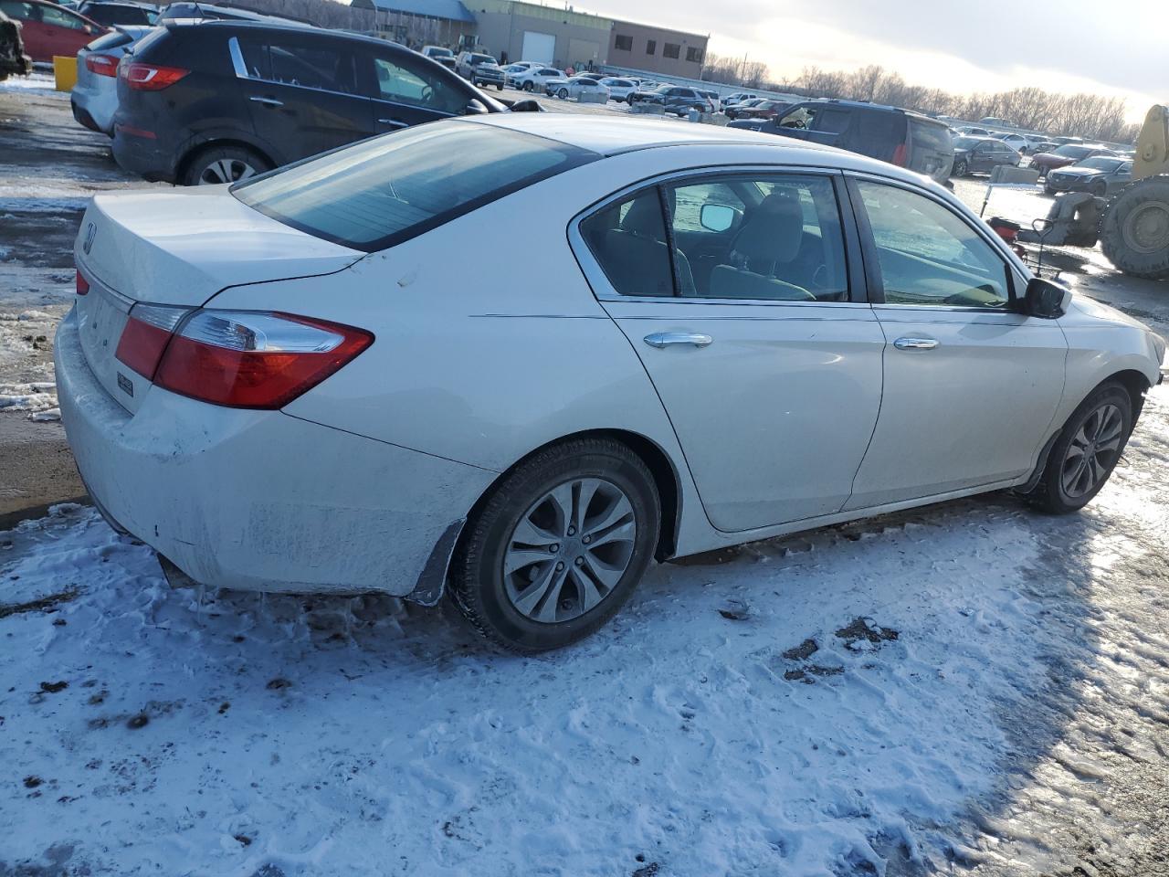 2014 HONDA ACCORD LX - Фото 3