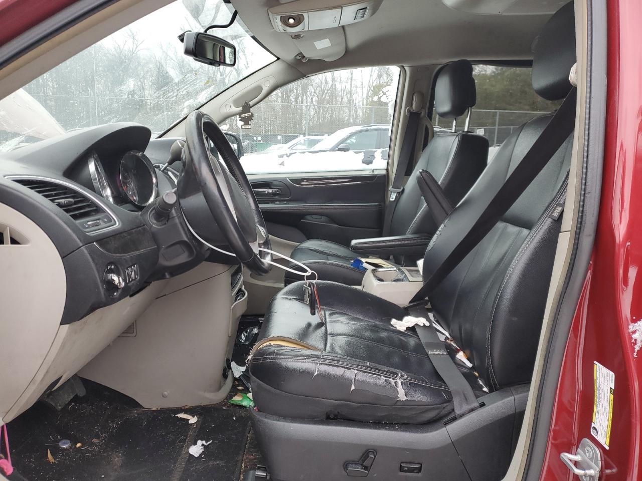 2014 CHRYSLER TOWN & COU - Фото 7